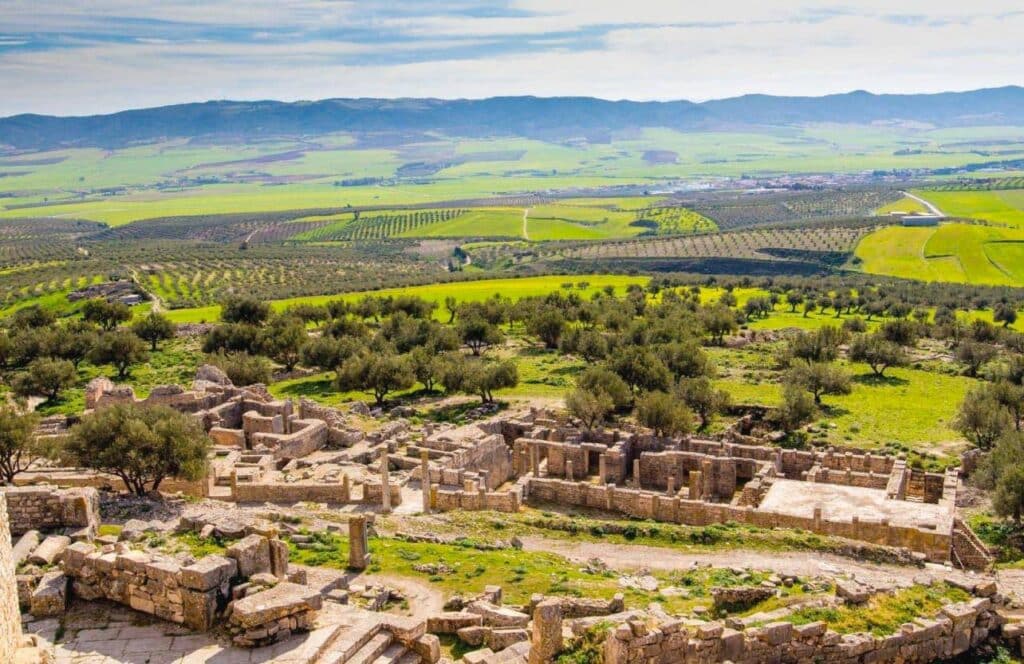 Site du patrimoine UNESCO près de Jendouba, vue depuis Rassyl Résidence, appartement hôtel et appartements meublés modernes en Tunisie